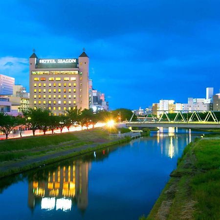 Mito Hotel Season Exterior photo